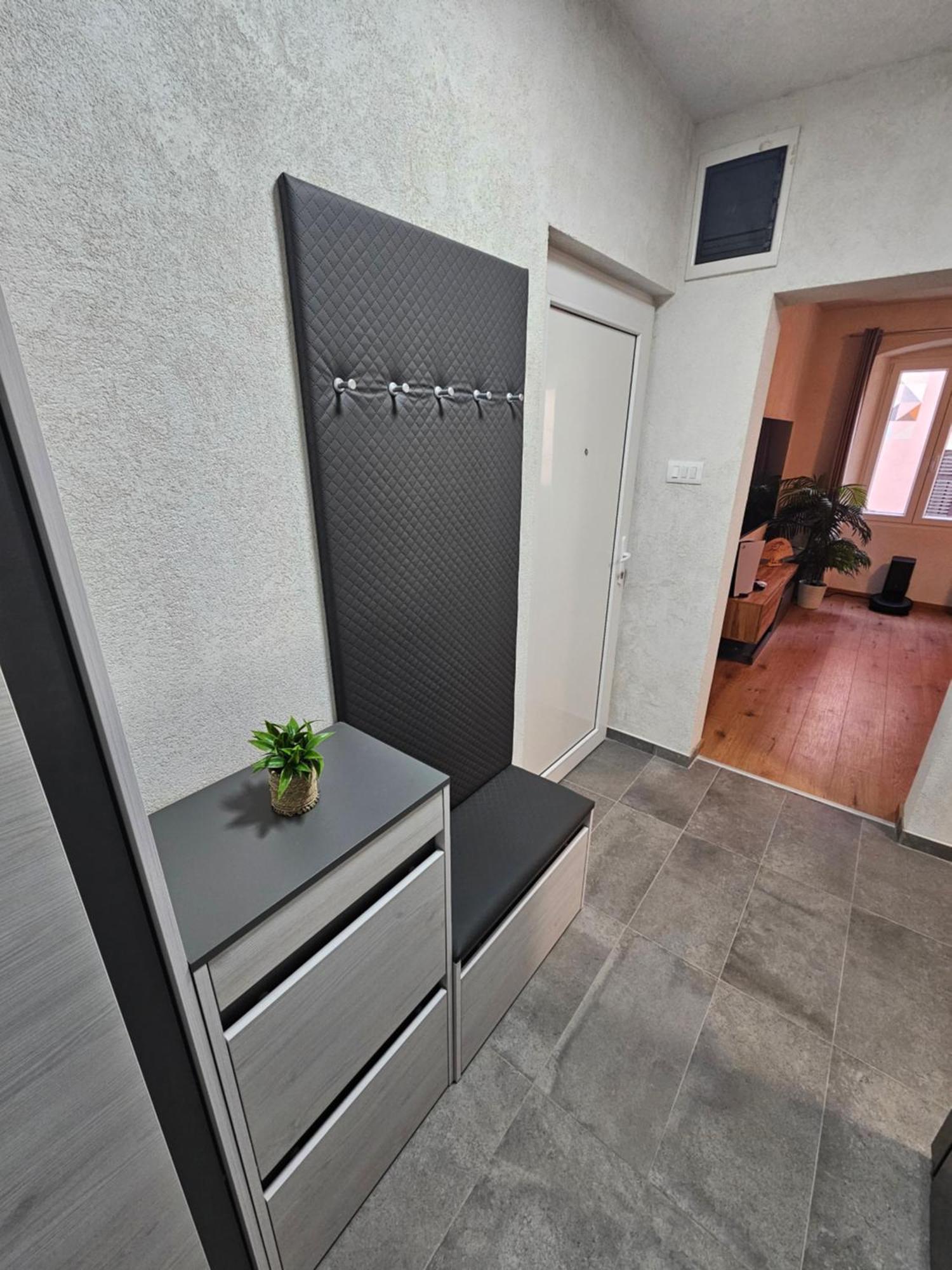 Apartment Oliva With Free Parking